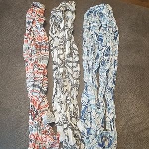 Avon Scarf Set
